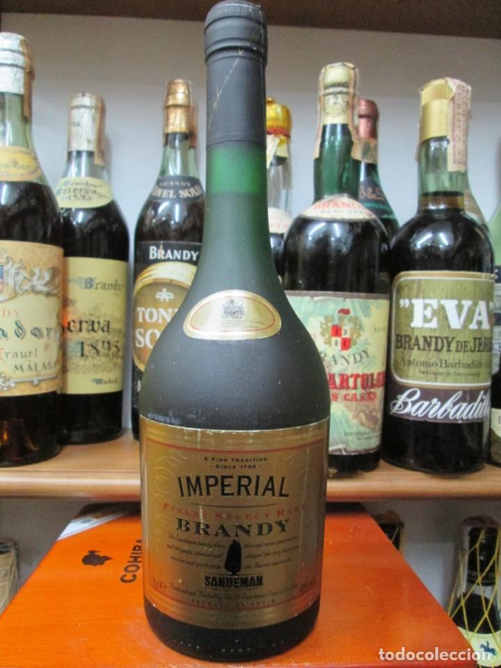 Coleccionismo de vinos y licores: ANTIGUA BOTELLA BRANDY CO&Ntilde;AC,IMPERIAL FINEST SELECT RARE, SANDEMAN DECADA 80-90