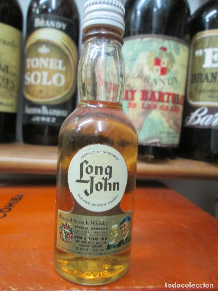 Coleccionismo de vinos y licores: ANTIGUO BOTELLIN BRANDY CO&Ntilde;AC, LONG-JOHN BLEN SCOTCH WHISKY