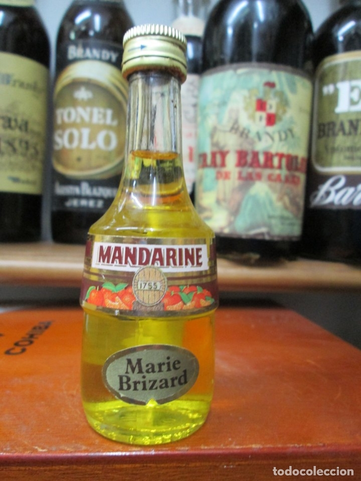 Coleccionismo de vinos y licores: ANTIGUO BOTELLIN BRANDY CO&Ntilde;AC, MANDARINE DE MARIE BRIZARD