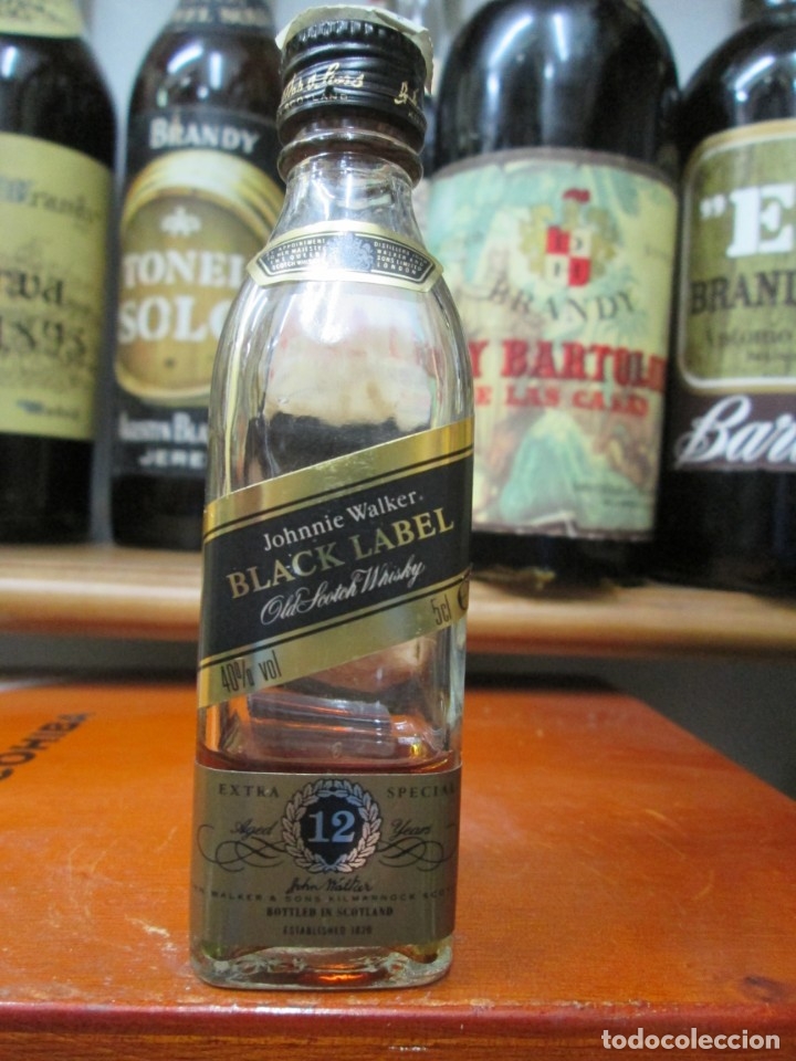 Coleccionismo de vinos y licores: ANTIGUO BOTELLIN BRANDY CO&Ntilde;AC, BLACK LABEL 12 A&Ntilde;OS