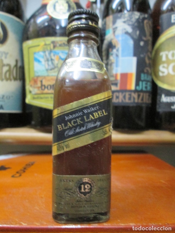Coleccionismo de vinos y licores: ANTIGUO BOTELLIN BRANDY CO&Ntilde;AC, BLACK LABEL 12 A&Ntilde;OS WHISKY
