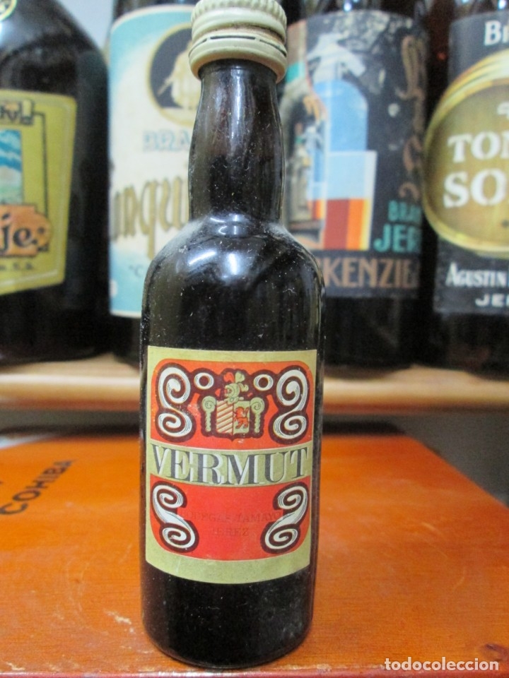 Coleccionismo de vinos y licores: ANTIGUO BOTELLIN BRANDY CO&Ntilde;AC, VERMUT BODEGAS TAMAYO