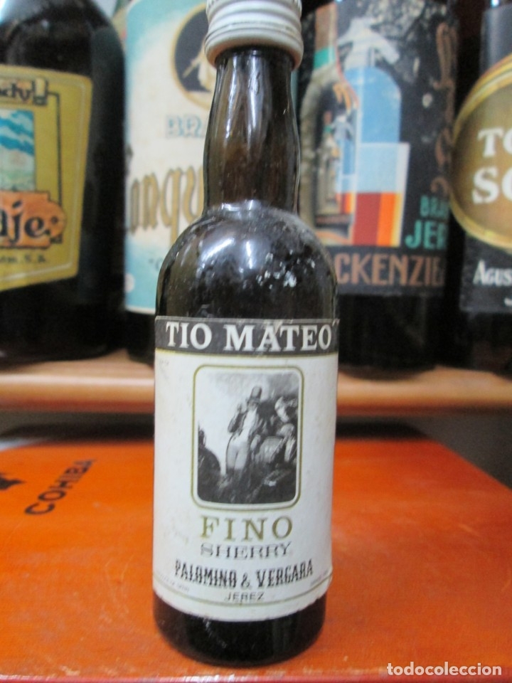 Coleccionismo de vinos y licores: ANTIGUO BOTELLIN BRANDY CO&Ntilde;AC, TIO MATEO FINO SHERRY, DE PALOMINO Y VERGARA