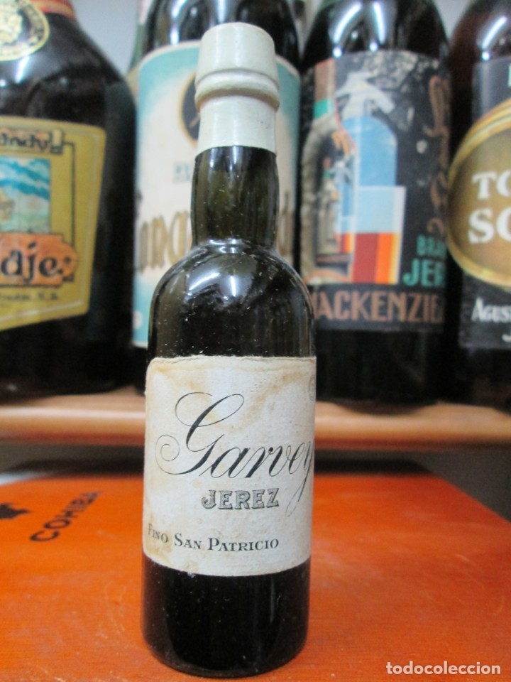 Coleccionismo de vinos y licores: ANTIGUO BOTELLIN BRANDY CO&Ntilde;AC, FINO SAN PATRICIO DE GARVEY
