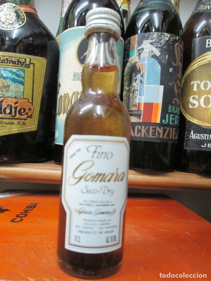 Coleccionismo de vinos y licores: ANTIGUO BOTELLIN BRANDY CO&Ntilde;AC, GOMARA FINO SECO DRY