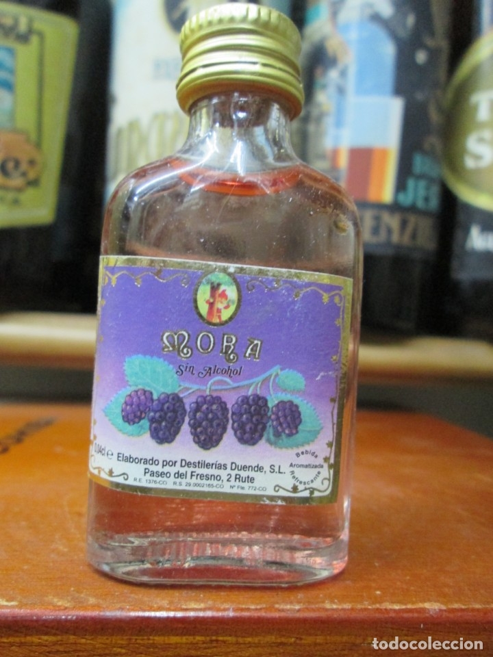Coleccionismo de vinos y licores: ANTIGUO BOTELLIN BRANDY CO&Ntilde;AC,MORA SIN ALCOHOL