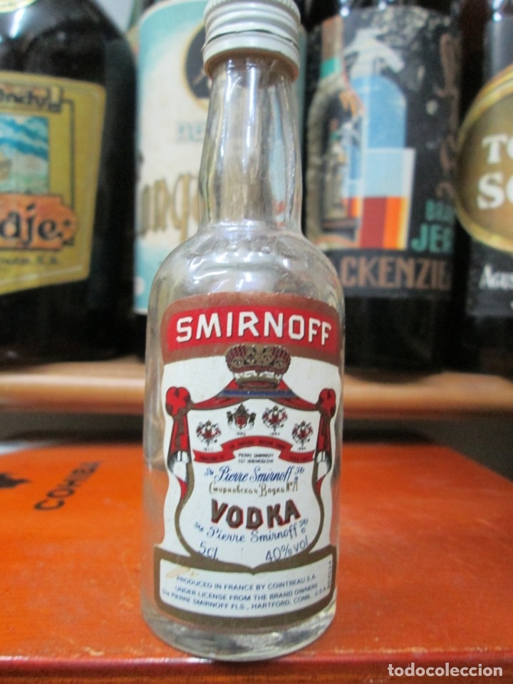 Coleccionismo de vinos y licores: ANTIGUO BOTELLIN BRANDY CO&Ntilde;AC,SMIRNOFF VODKA