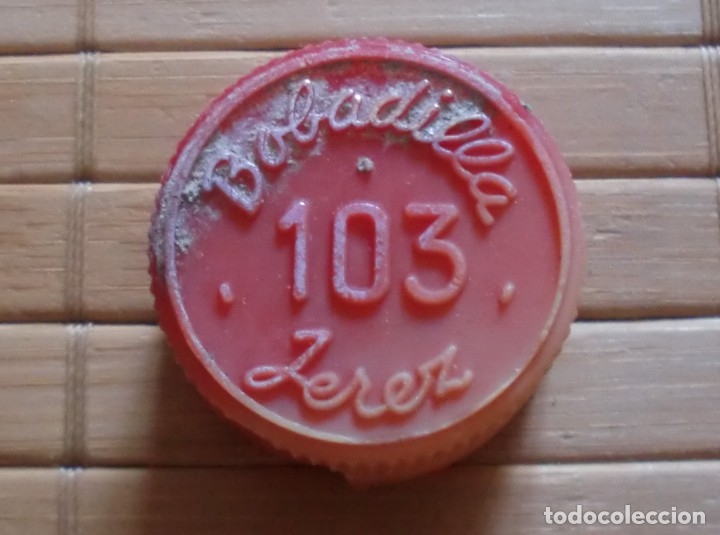 Coleccionismo de vinos y licores: Tap&oacute;n de pl&aacute;stico de Brandy Bobadilla 103 Jerez