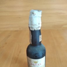 Coleccionismo de vinos y licores: BOTELLIN DE VINO JEREZ SECO DUCAL. BODEGAS OSBORNE. PRECINTADA Y LLENA. Lote 182085236