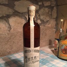 Coleccionismo de vinos y licores: ANTIGUA BOTELLA DE LICOR GRANDS PRIX SUZE GENTIANE AÑOS 70-80. Lote 183034763
