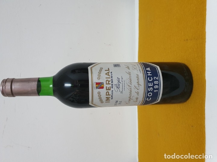 Botella De Vino Imperial Gr 82. - Vendido En Subasta - 183075853