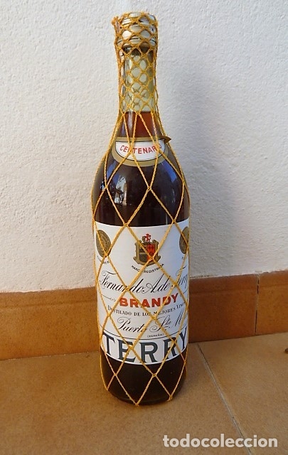 Coleccionismo de vinos y licores: Brandy Centenario Terry. Precinto 4 pts. - Foto 1