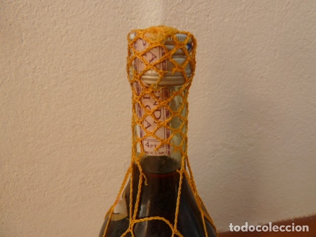 Coleccionismo de vinos y licores: Brandy Centenario Terry. Precinto 4 pts. - Foto 4