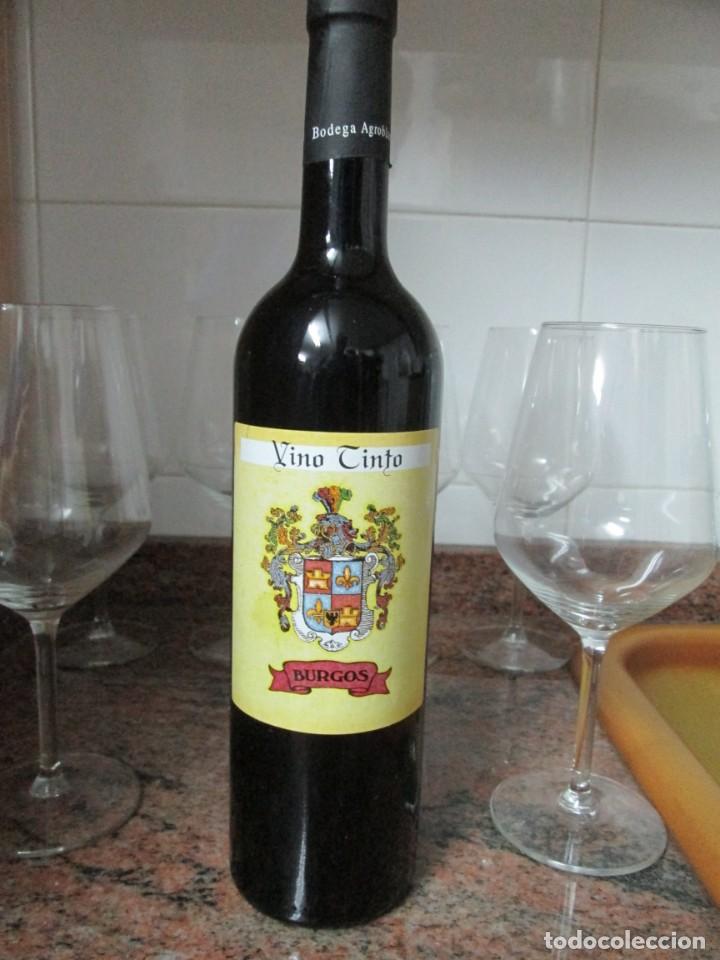 Coleccionismo de vinos y licores: ANTIGUA BOTELLA DE VINO TINTO BURGOS