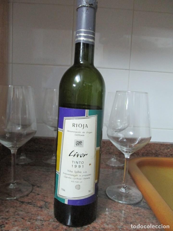 Coleccionismo de vinos y licores: ANTIGUA BOTELLA VINO, RIOJA LIVOR TINTO 1991