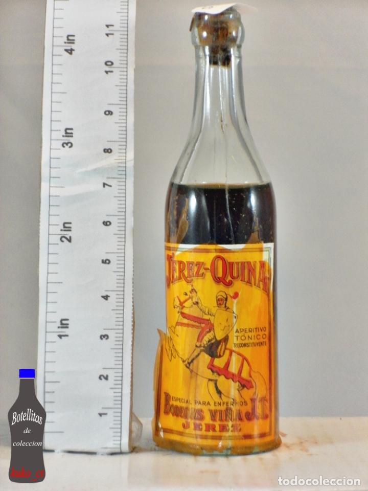 Coleccionismo de vinos y licores: BOTELLITA BOTELLIN JEREZ QUINA TONICO BODEGAS VI&Ntilde;A J.T. JEREZ