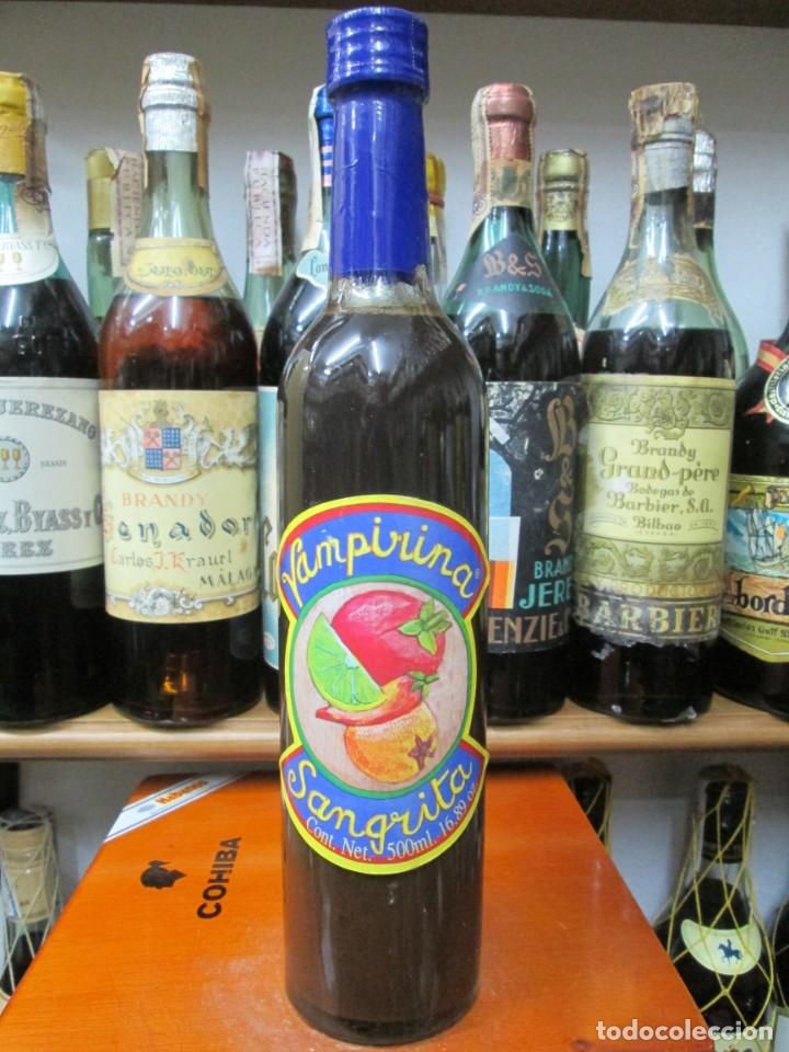 Sammlung von Weinen und Lik&ouml;ren: ANTIGUA BOTELLA, LICOR VAMPIRINA DE MEXICO