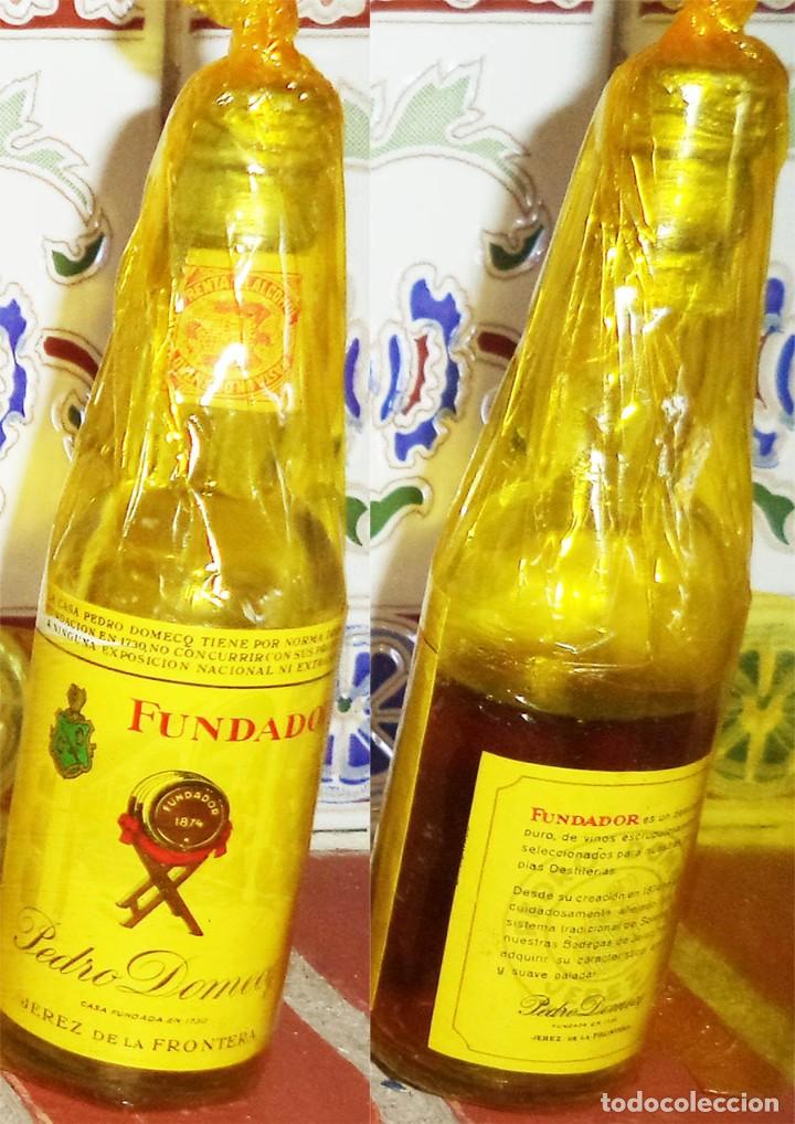 Coleccionismo de vinos y licores: BRANDY FUNDADOR PEDRO DOMEG BOTELLIN