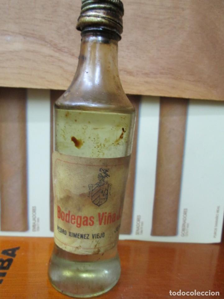 Sammlung von Weinen und Lik&ouml;ren: ANTIGUO BOTELLIN BODEGAS VI&Ntilde;A , PEDRO XIMENEZ VIEJO