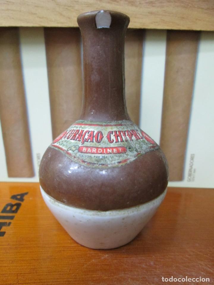 Sammlung von Weinen und Lik&ouml;ren: ANTIGUO BOTELLIN CURACAO CHYPPE BARDINET