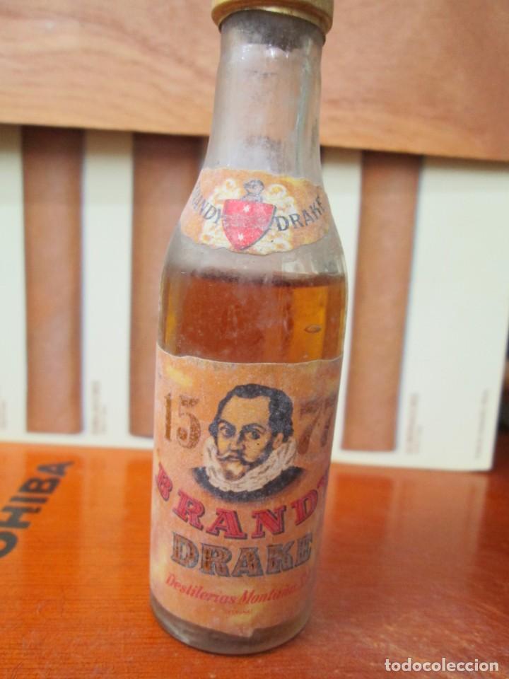 Coleccionismo de vinos y licores: ANTIGUO BOTELLIN , BRANDY DRAKER
