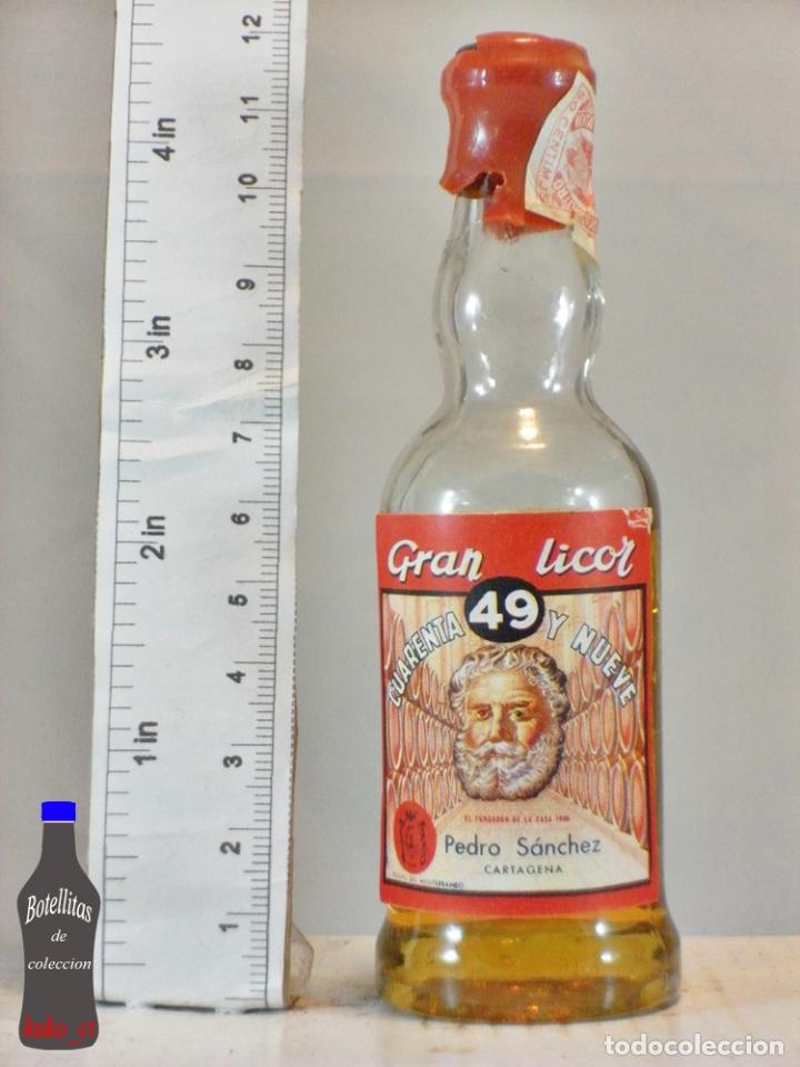 Coleccionismo de vinos y licores: BOTELLITA BOTELLIN GRAN LICOR LICOR 49 PEDRO SANCHEZ CARTAGENA