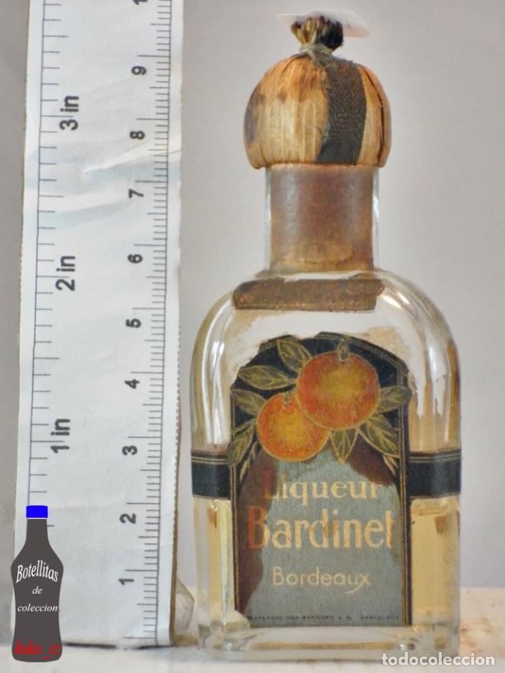 Sammlung von Weinen und Lik&ouml;ren: BOTELLITA BOTELLIN LIQUEUR BARDINET BORDEAUX BARDINET S.A. BARCELONA PUERTA ALCALA MADRID