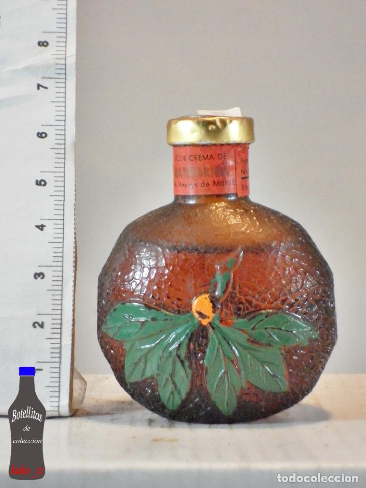 Sammlung von Weinen und Lik&ouml;ren: BOTELLITA BOTELLIN CREMA DE MANDARINA DESTILERIAS MOLLFULLEDA S.A. ARENYS DE MAR ESPA&Ntilde;A