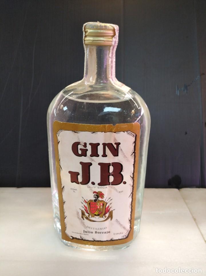 Coleccionismo de vinos y licores: Antigua botella de Ginebra J.B, Julio Borrajo, Talavera de la Reina