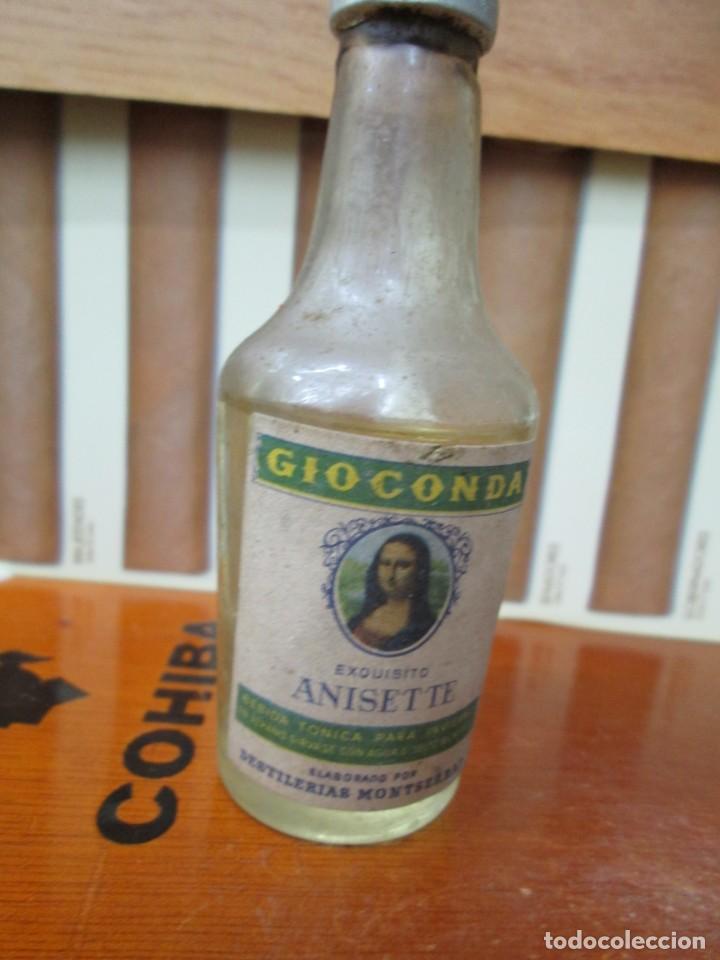 Collection of wines and liquors: ANTIGUO BOTELLIN, GIACONDA ANISSETE DESTILERIAS MONTSERRAT