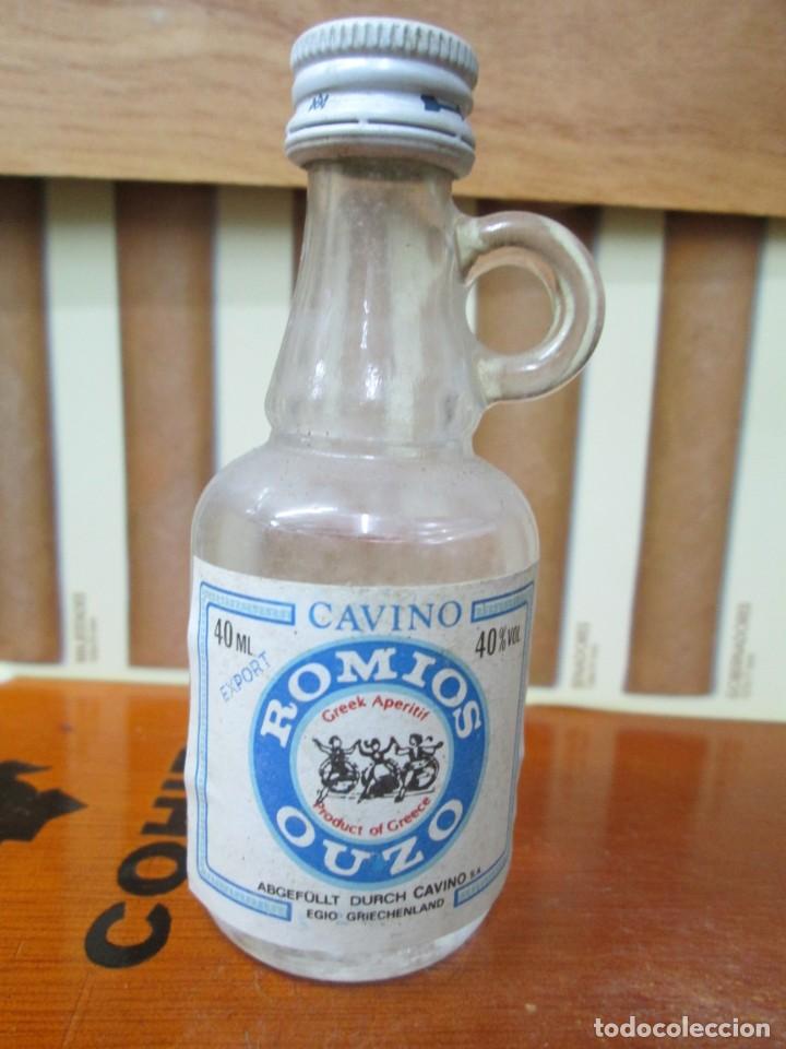 Collection of wines and liquors: ANTIGUO BOTELLIN, CAVINO ROMIOS OUZO
