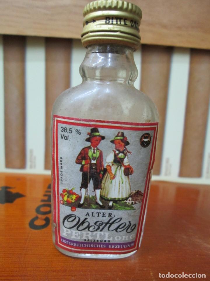 Collection of wines and liquors: ANTIGUO BOTELLIN , ALTER OBSTLERO PERTL OHG. SALZBURG