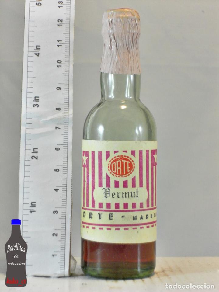 Sammlung von Weinen und Lik&ouml;ren: BOTELLITA BOTELLIN VERMUT ORTE MADRID