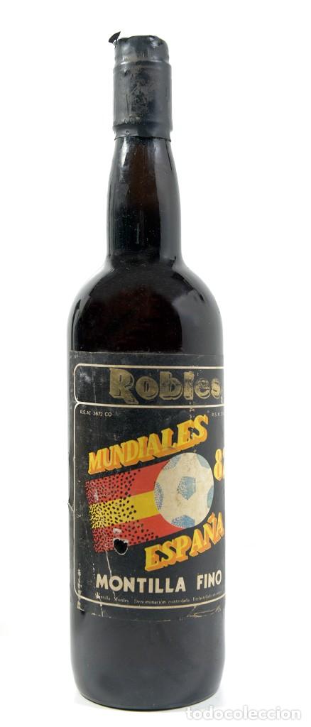 Collection of wines and liquors: BOTELLA DE VINO MONTILLA FINO MUNDIALES DE ESPA&Ntilde;A - BODEGAS ROBLES