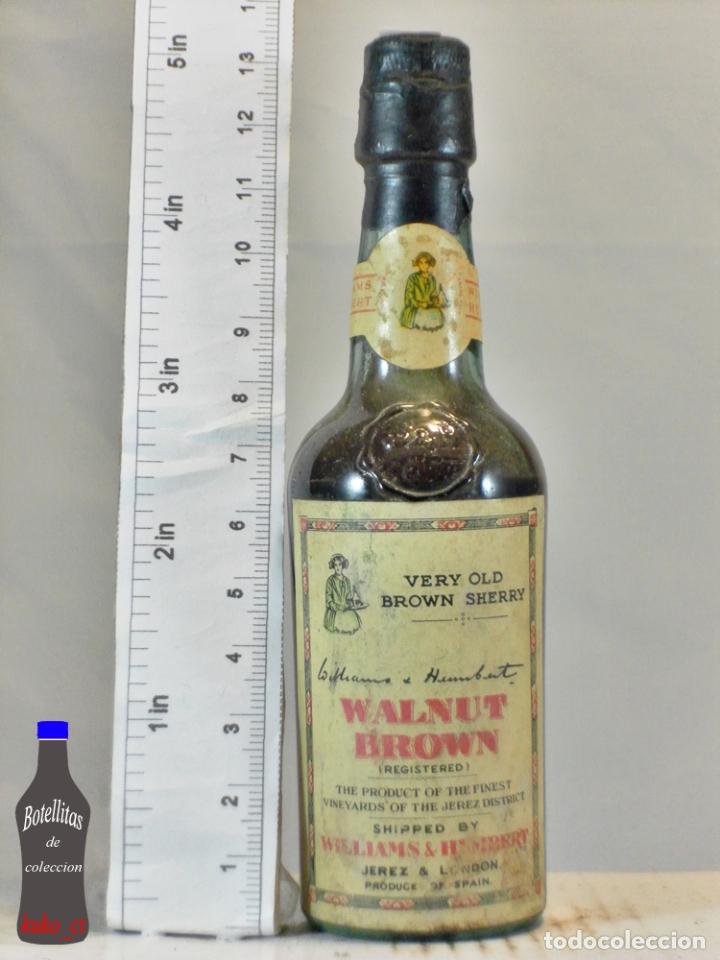 Sammlung von Weinen und Lik&ouml;ren: BOTELLITA BOTELLIN WALNUT BROWN VERY OLD BROWN SHERRY WILLIAMS & HUMBERT JEREZ & LONDON