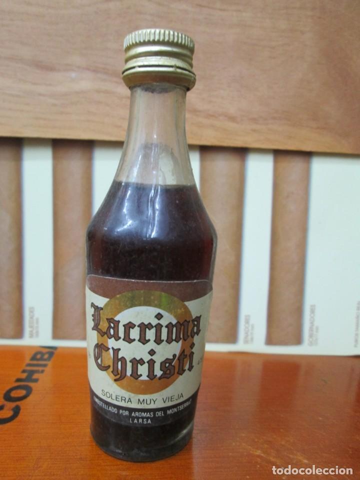 Collection of wines and liquors: ANTIGUO BOTELLIN, LACRIMA CHRISTI SOLERA MUY VIEJA