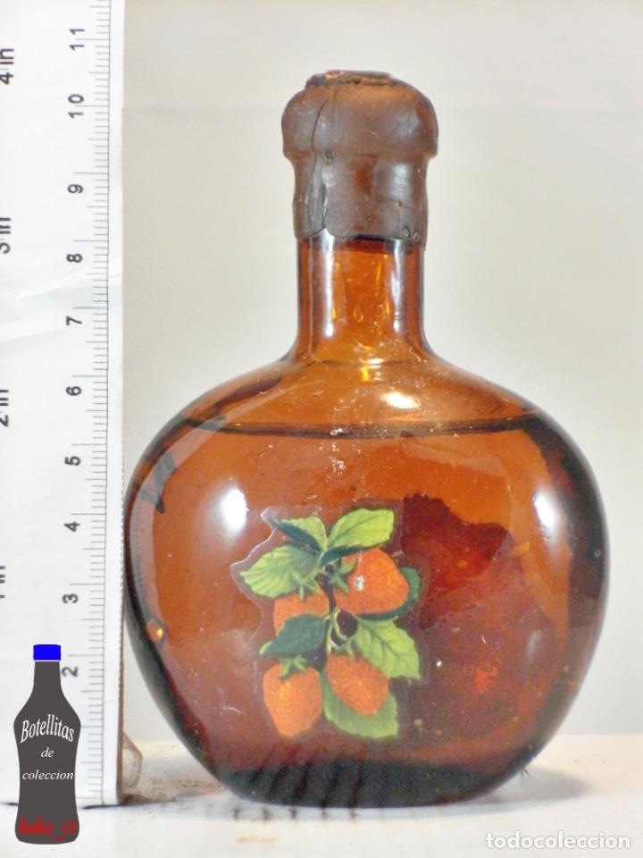 Sammlung von Weinen und Lik&ouml;ren: BOTELLITA BOTELLIN FRESAS SUCESORES DE E BARRAU CANALETA Y CIA