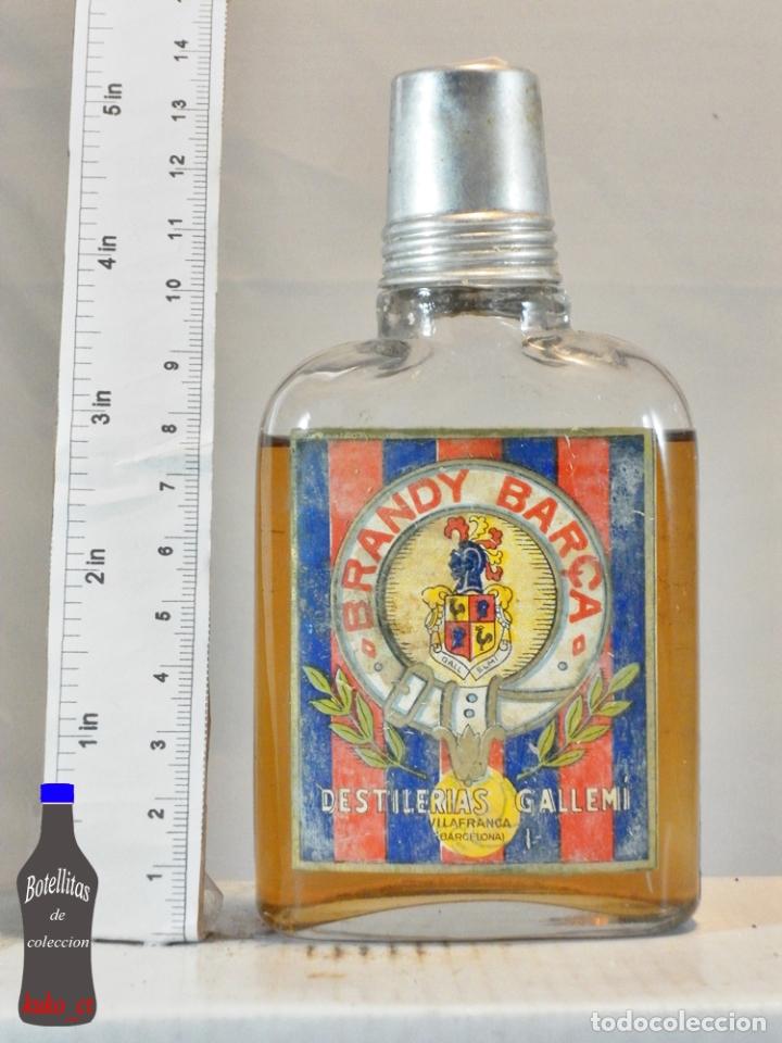 Sammlung von Weinen und Lik&ouml;ren: BOTELLITA BOTELLIN PETACA BRANDY BARCA DESTILERIAS GALLEMI VILLAFRANCA