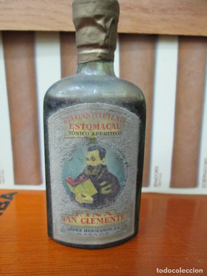 Collection of wines and liquors: ANTIGUO BOTELLIN, RECONTTITUYENTE ESTOMACAL KINA SAN CLEMENTE