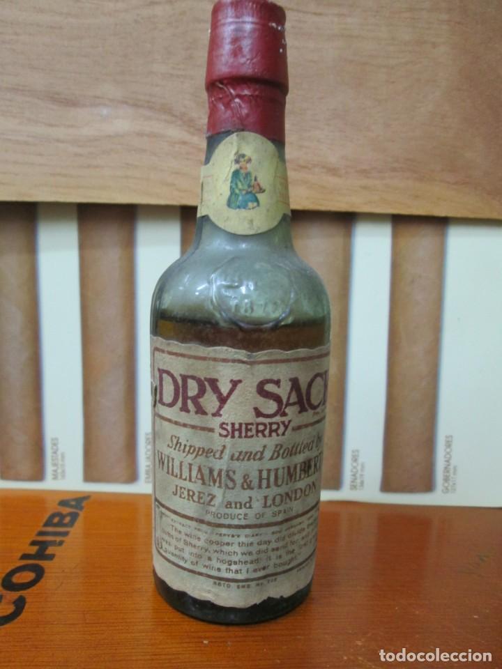Collection of wines and liquors: ANTIGUO BOTELLIN , DRY SAC SHERRY