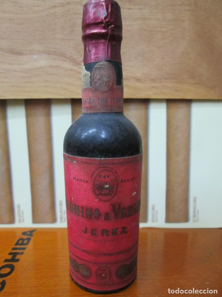 Collection of wines and liquors: ANTIGUO BOTELLIN, OLOROSO LOS FLAMENCO, DE PALOMINO Y VERGARA