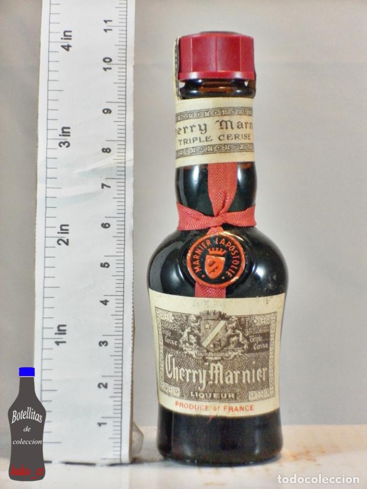 Sammlung von Weinen und Lik&ouml;ren: BOTELLITA BOTELLIN GRAND MARNIER LIQVOR LAPOSTOLLE FRANCE