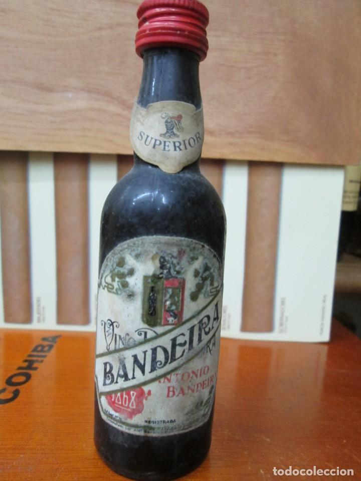 Sammlung von Weinen und Lik&ouml;ren: ANTIGUO BOTELLIN, VINO ANTONIO BANDEIRA SUPERIOR