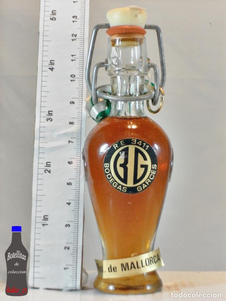 Coleccionismo de vinos y licores: BOTELLITA BOTELLIN LICOR RECUERDO DE MALLORCA BODEGAS GARCES