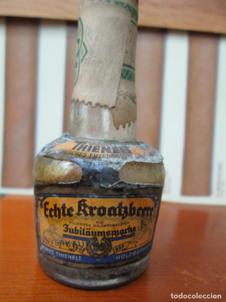 Sammlung von Weinen und Lik&ouml;ren: ANTIGUO BOTELLIN, ERHTE KROATBGBERR