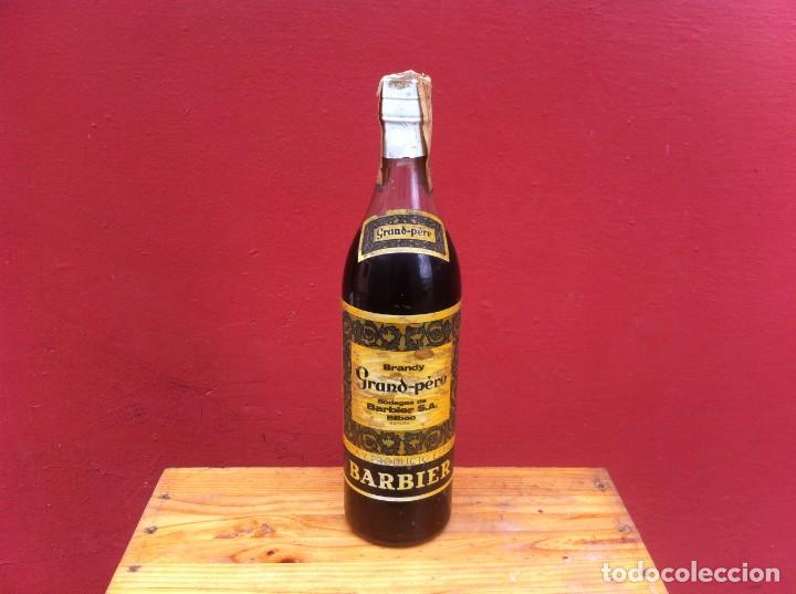 Sammlung von Weinen und Lik&ouml;ren: BOTELLA DE BRANDY GRAND-P&Eacute;RE. BODEGAS DE BARBIER. BILBAO. PRECINTO OCHENTA C&Eacute;NTIMOS