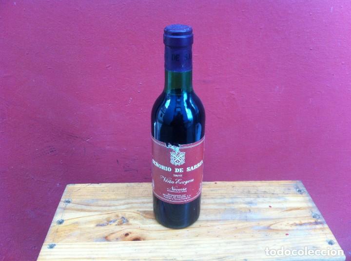 Sammlung von Weinen und Lik&ouml;ren: BOTELLA DE VINO. SE&Ntilde;ORIO DE SARRIA. TINTO. VI&Ntilde;A ECOYEN. 37,CL.
