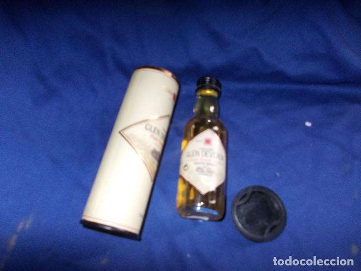 Coleccionismo de vinos y licores: botellita de wihski