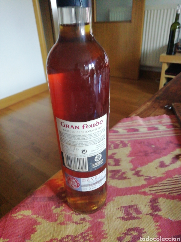 Coleccionismo de vinos y licores: Botella gran feudo moscatel - Foto 2