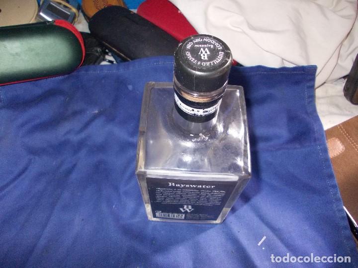 Coleccionismo de vinos y licores: botella de ginebra - Foto 3